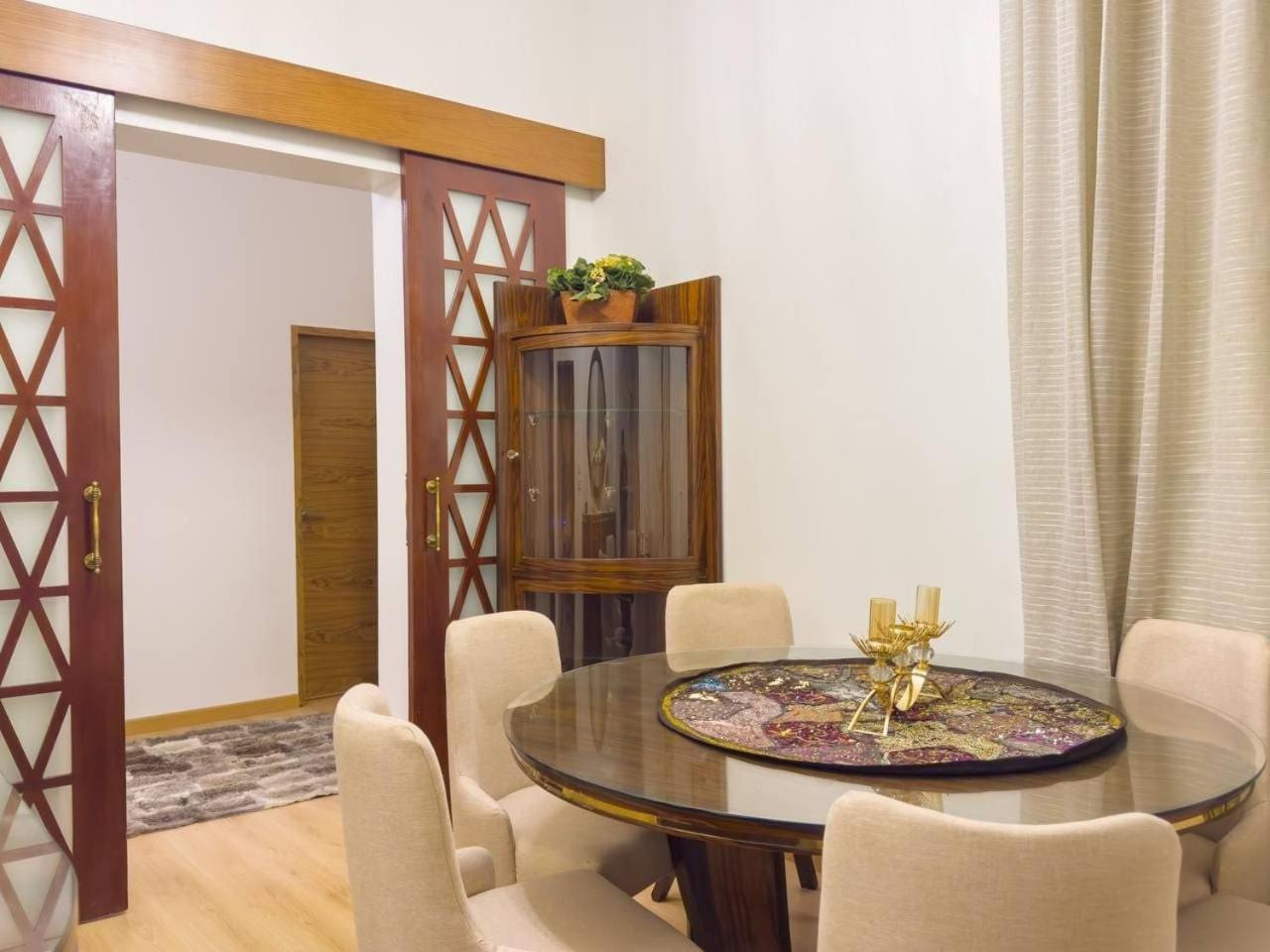 Downtown Alia Khan Apartment *