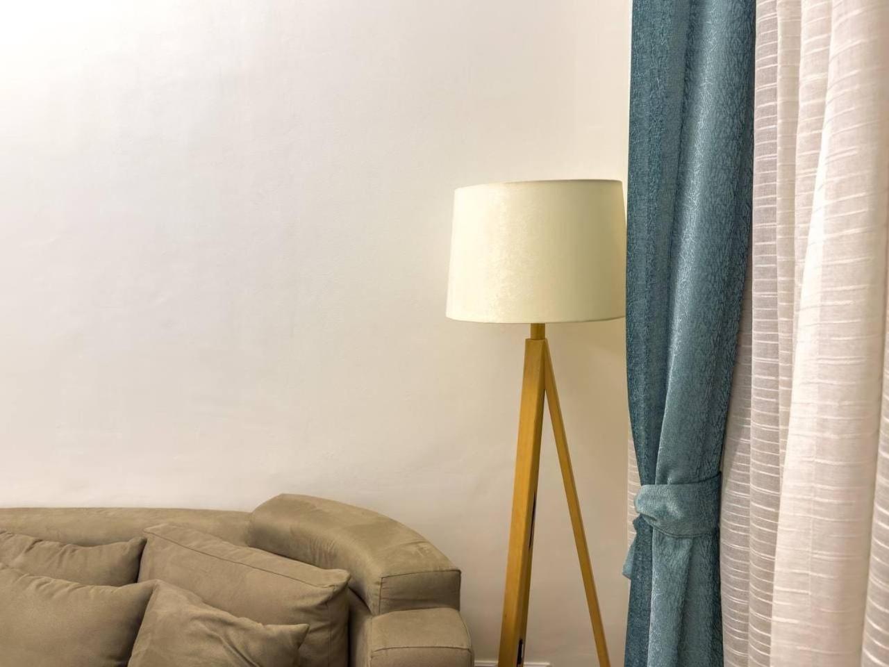 Downtown Alia Khan Apartment *