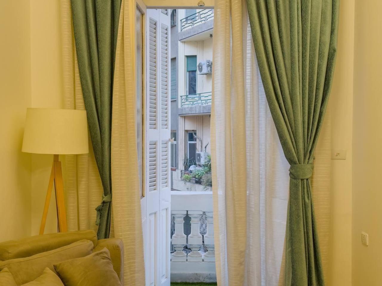Apartment Downtown Alia Khan