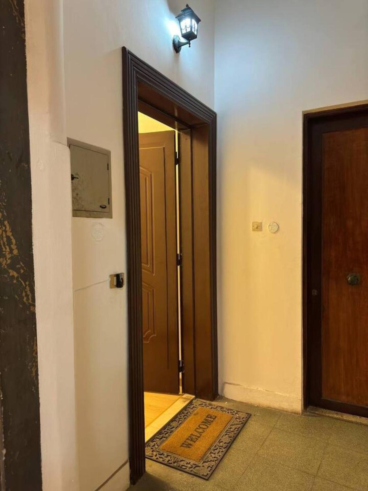 Downtown Alia Khan Apartment *